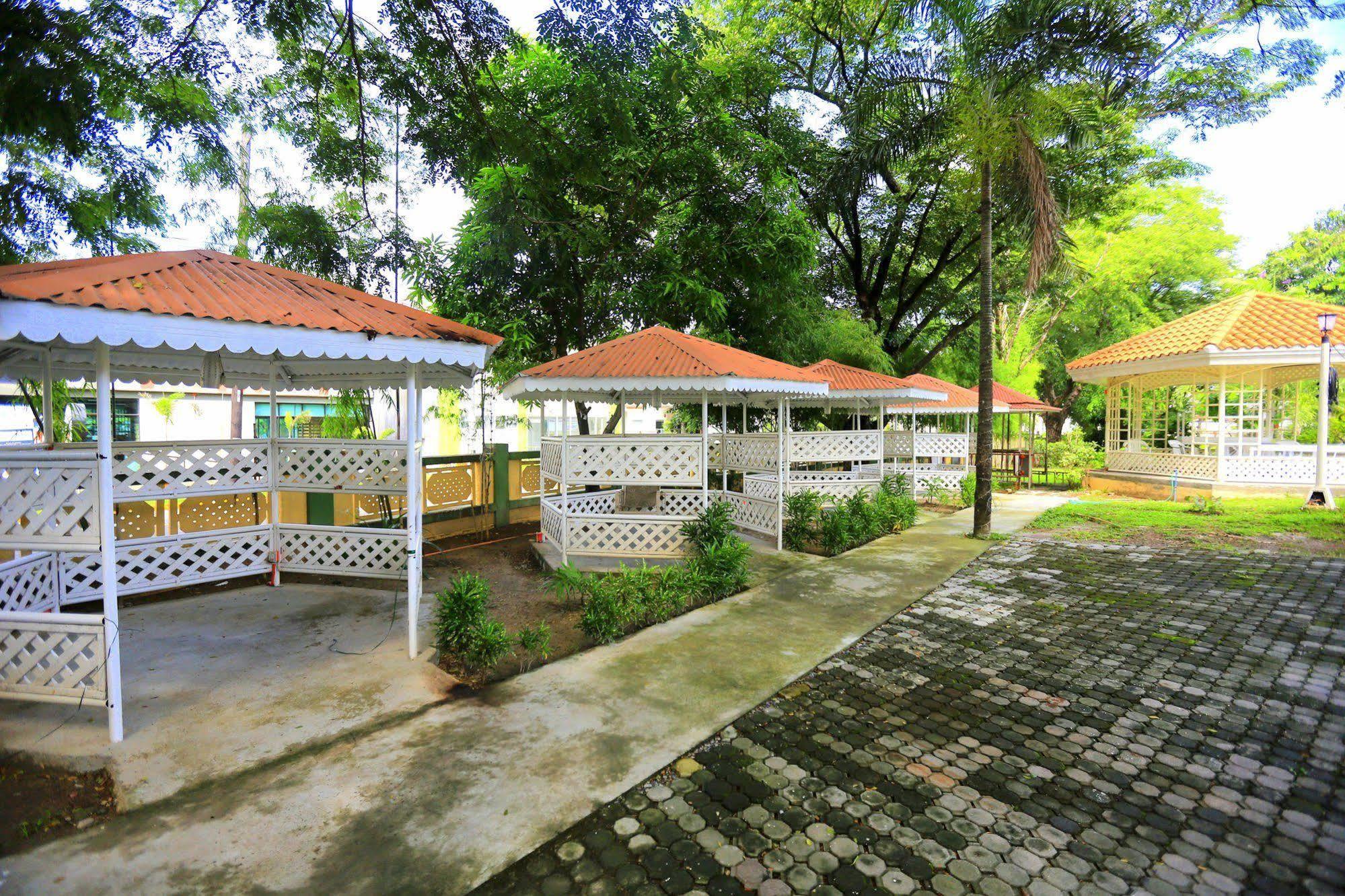 Subic Bay Peninsular Hotel Olongapo Ngoại thất bức ảnh